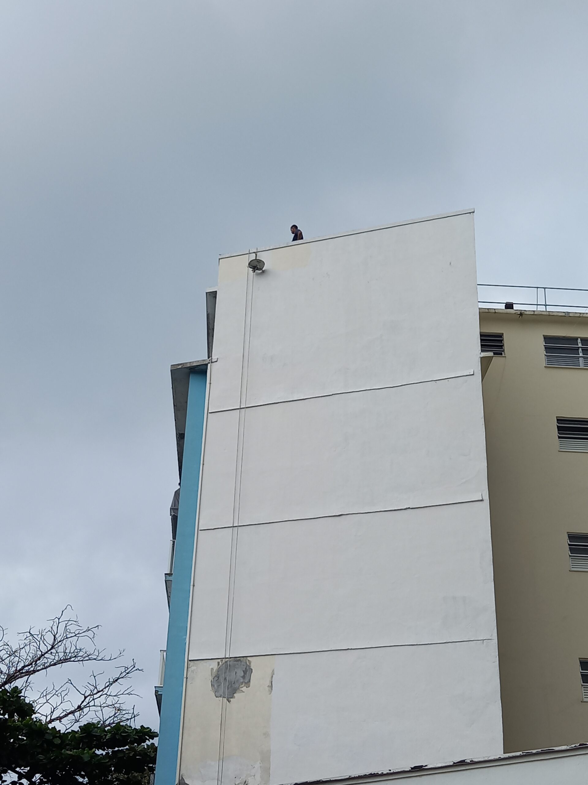 Pintura de fachada predial - equipe Asere em execução no Rio de Janeiro